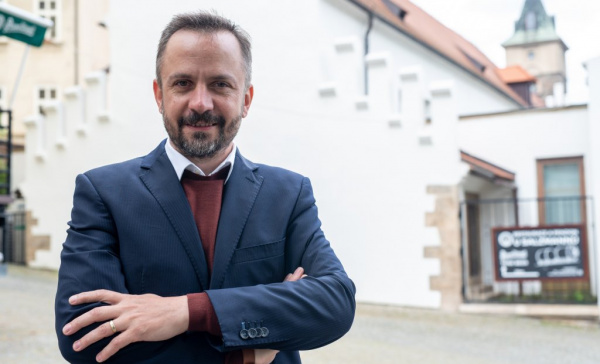 Kandidátem TOP 09 na ministra pro vědu, výzkum a inovace je Marek Ženíšek 