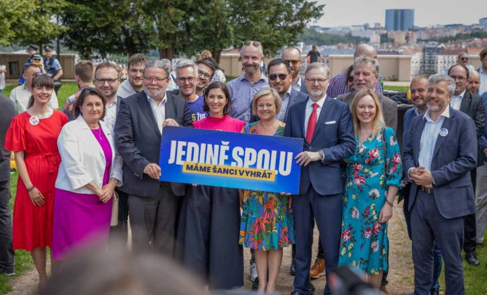 Jedině spolu teď máme opravdovou šanci vyhrát! Koalice SPOLU uzavřela kampaň do Evropského parlamentu společnou grilovačkou v pražské Grébovce