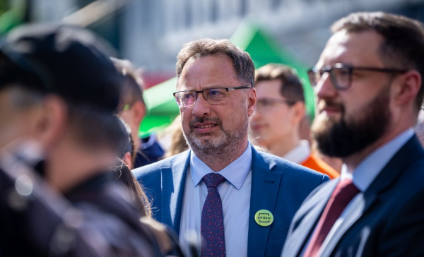 „Dávno by tě zavřeli, Jardo.“ Kučera se vysmál Foldynovi za slova o demokracii